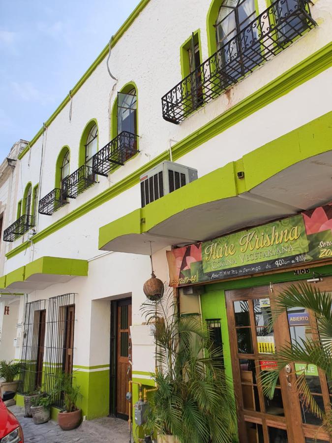 Oyo Hotel Hare Krishna Монтеррей Экстерьер фото